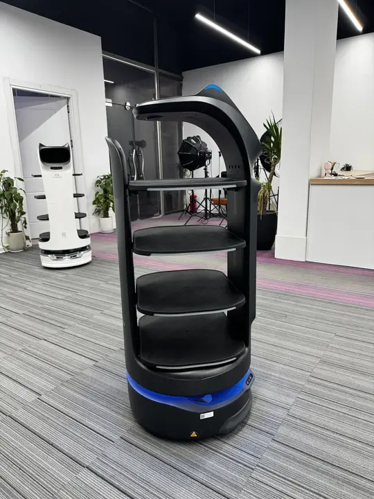 BellaBot Pro — 1/7